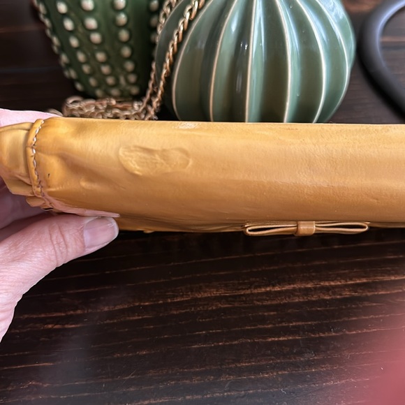 Yellow Miu Miu Vernice Ruches rare wallet - Picture 8 of 10